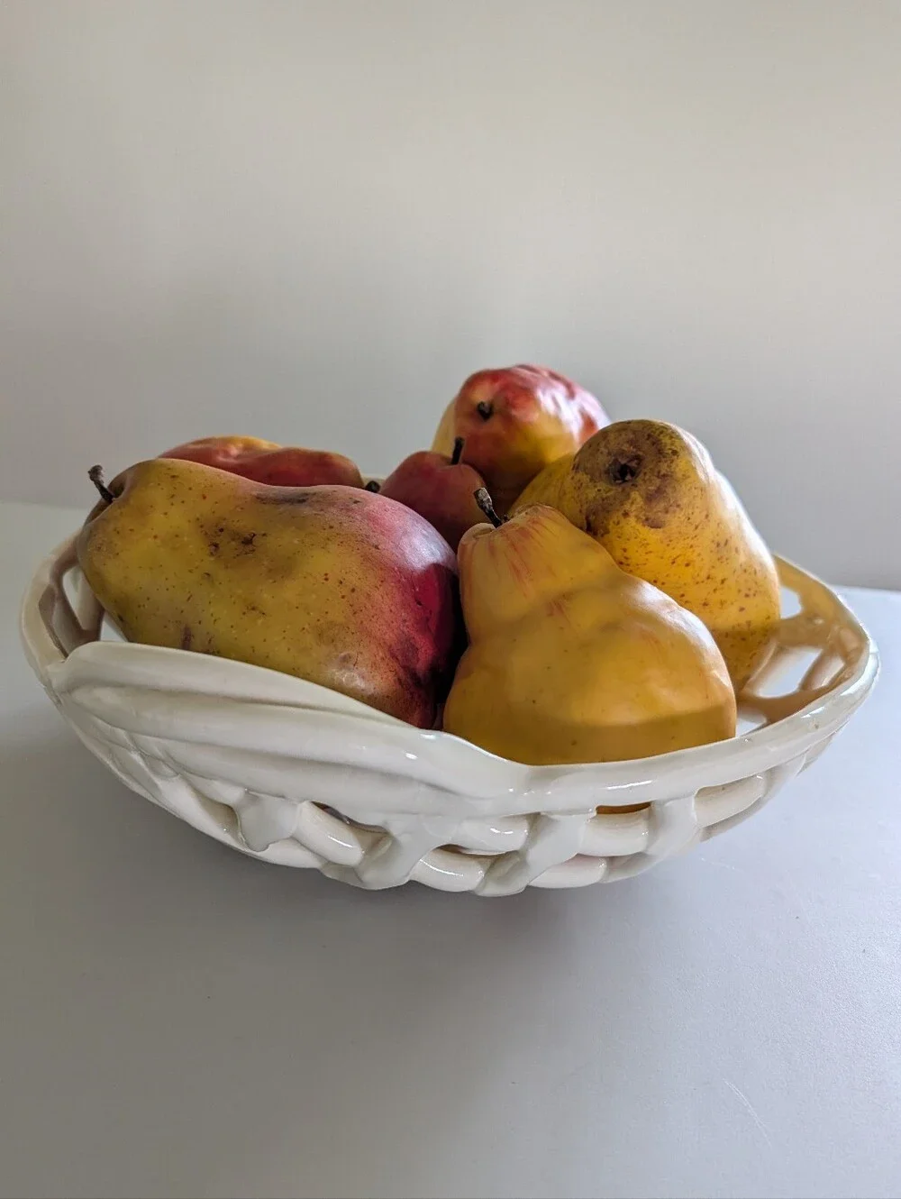 6 very realistic FAUX PEARS decorative fruit